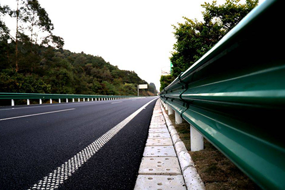 晋中高速公路护栏的常用类型